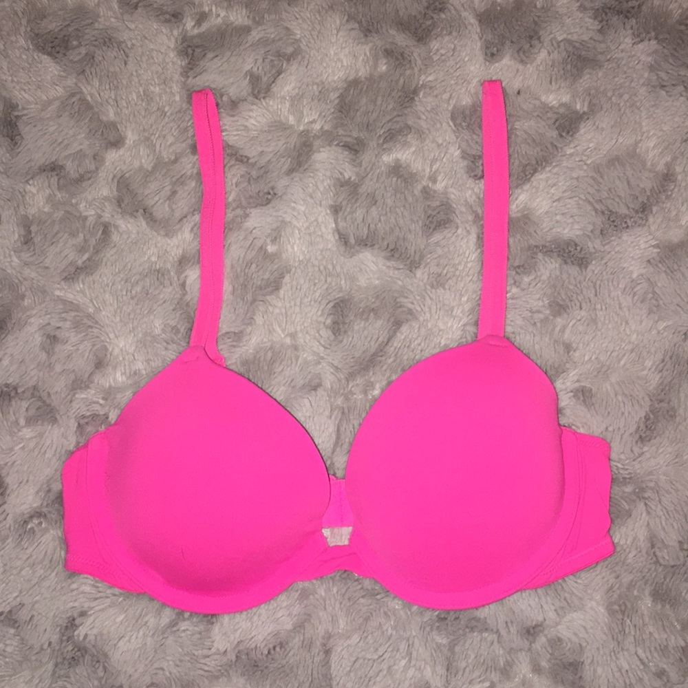 Victoria’s Secret PINK bra